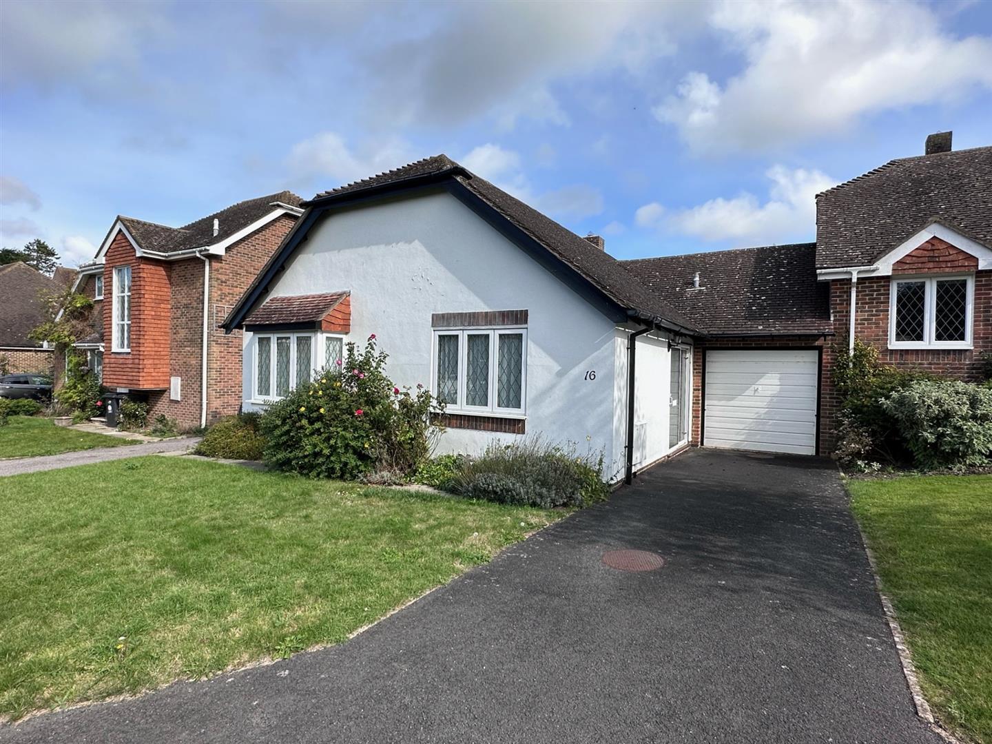 For Sale Bungalow in Sussex Gardens, East Dean